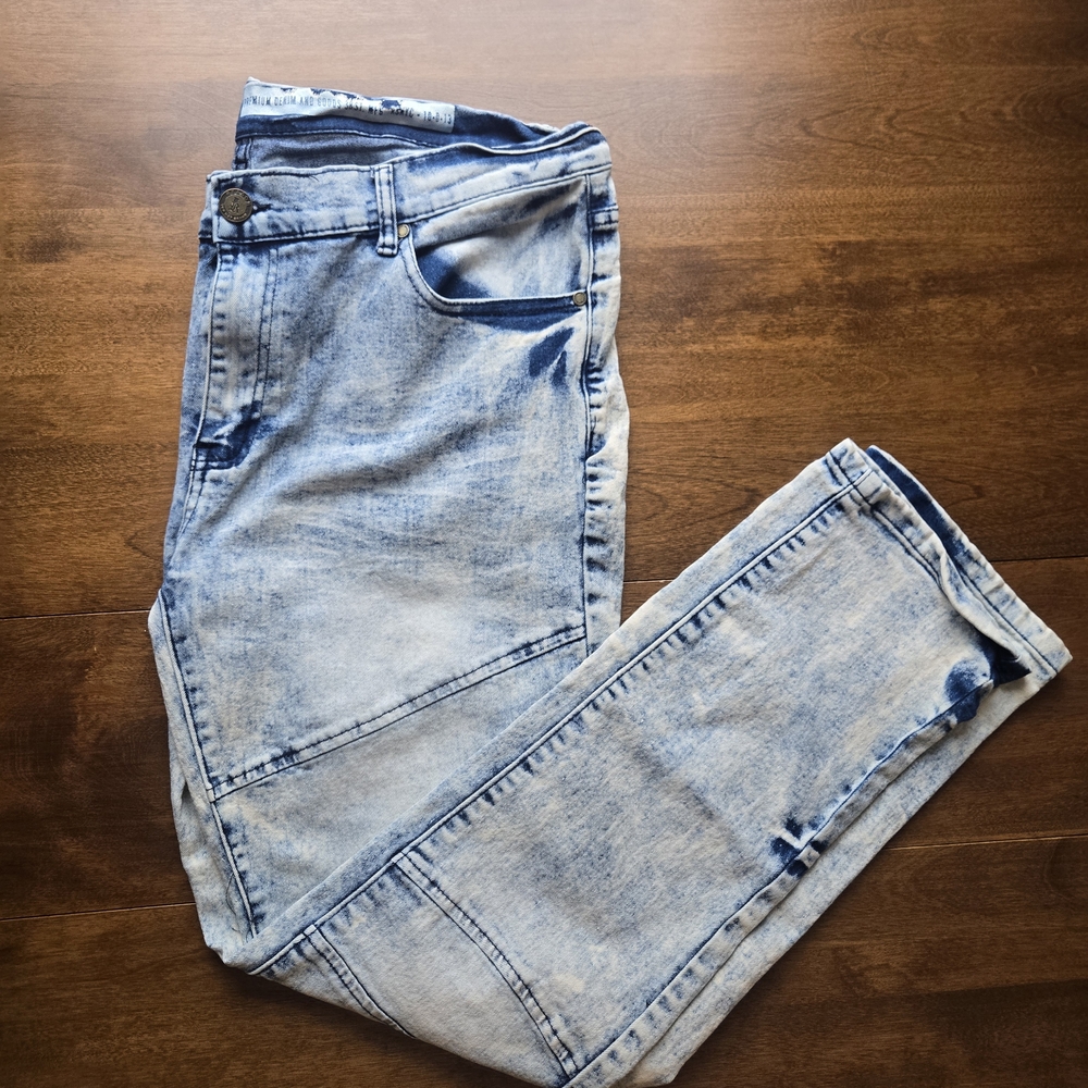 Reason Light Wash Skinny Jeans